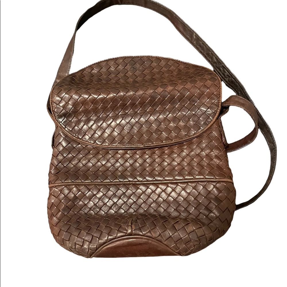 Vintage crossbody Bottega Veneta cross body bag. Worn throughout. - Picture 3 of 3